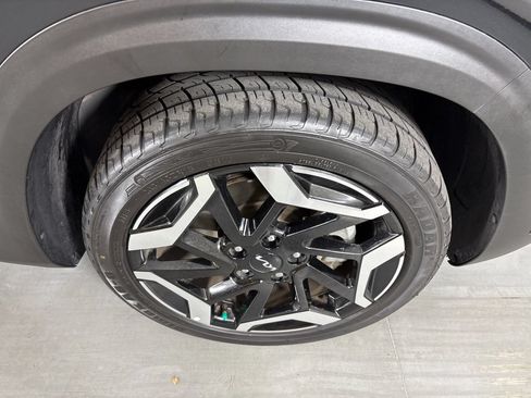 Used 2024 Kia Seltos SX w/ SX Sunroof Package AWD/4WD image 11
