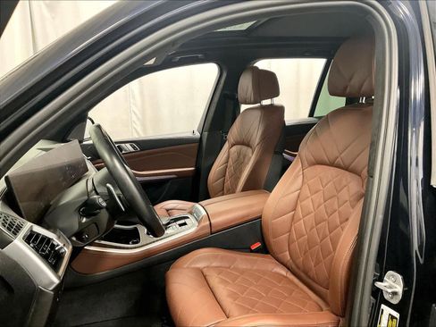 Used 2024 BMW X5 xDrive40i w/ M Sport Package image 10
