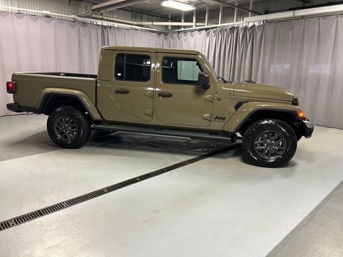 New 2026 Jeep Gladiator Sport image 8