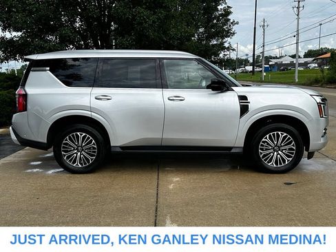 Used 2025 Nissan Armada SL w/ Captain's Chari Seat Package AWD/4WD image 2