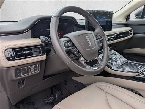 Used 2021 Lincoln Nautilus FWD image 10