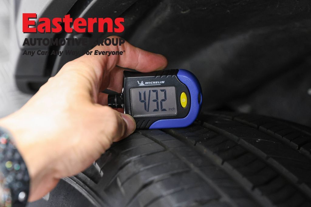 Used 2023 Jeep Grand Cherokee 4WD 4xe image 33
