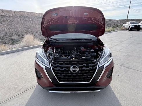 Certified 2024 Nissan Kicks SV image 32