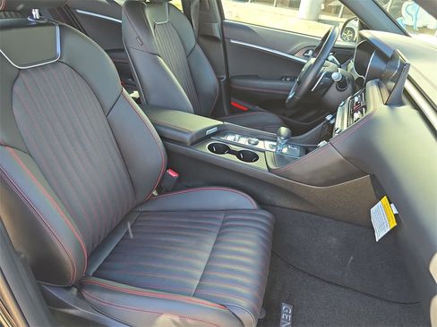 Used 2025 Genesis G70 3.3T Advanced image 10