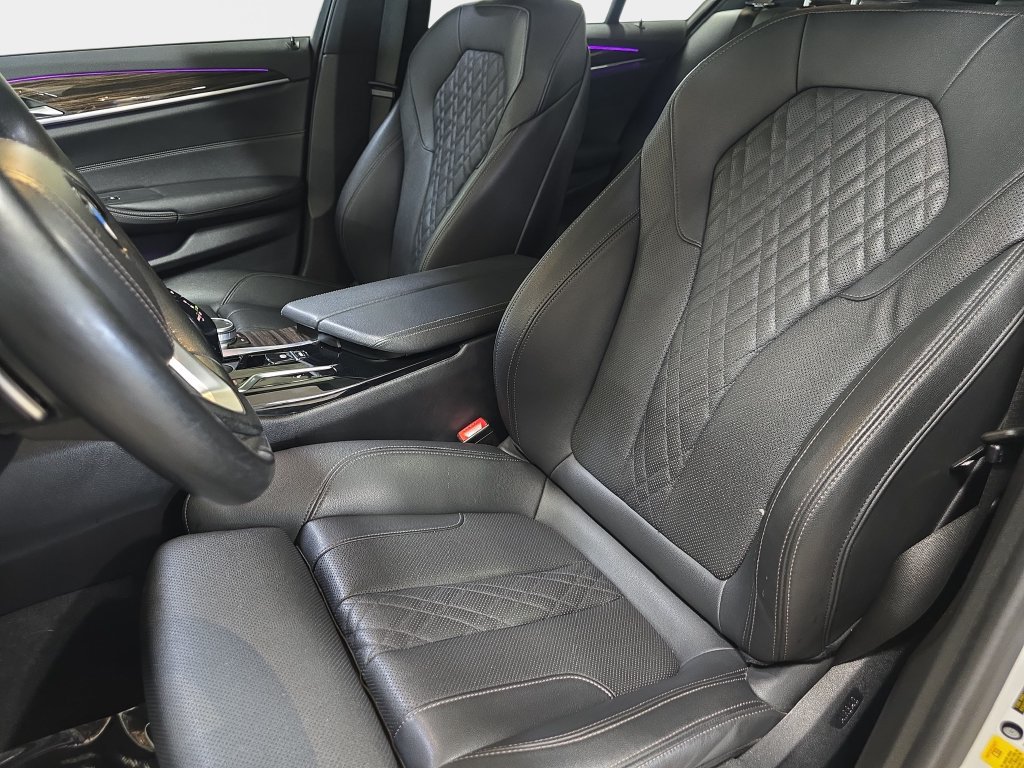 Certified 2022 BMW 530i w/ Premium Package RWD image 17