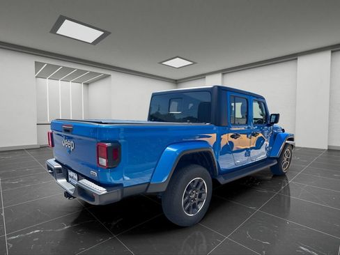 Used 2022 Jeep Gladiator Overland w/ Popular Equipment Package AWD/4WD image 11