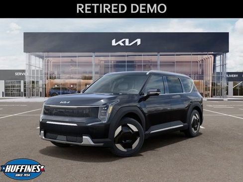New 2026 Kia EV9 Wind AWD/4WD image 1