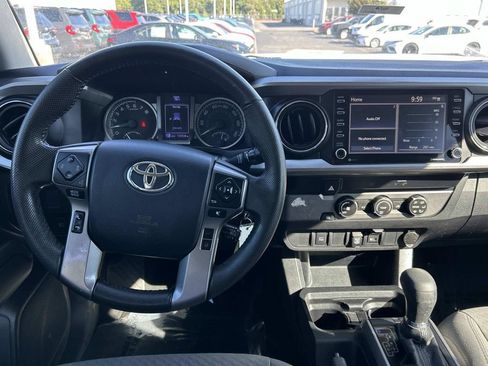 Used 2020 Toyota Tacoma SR5 RWD image 16
