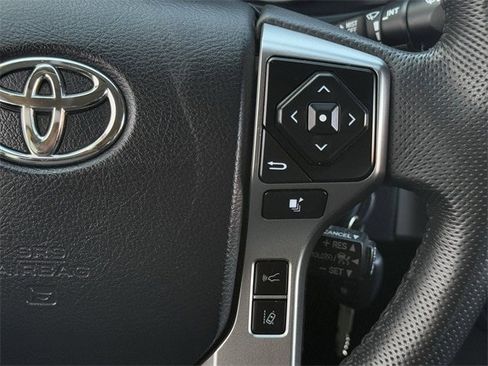 Used 2022 Toyota Tacoma SR5 image 15