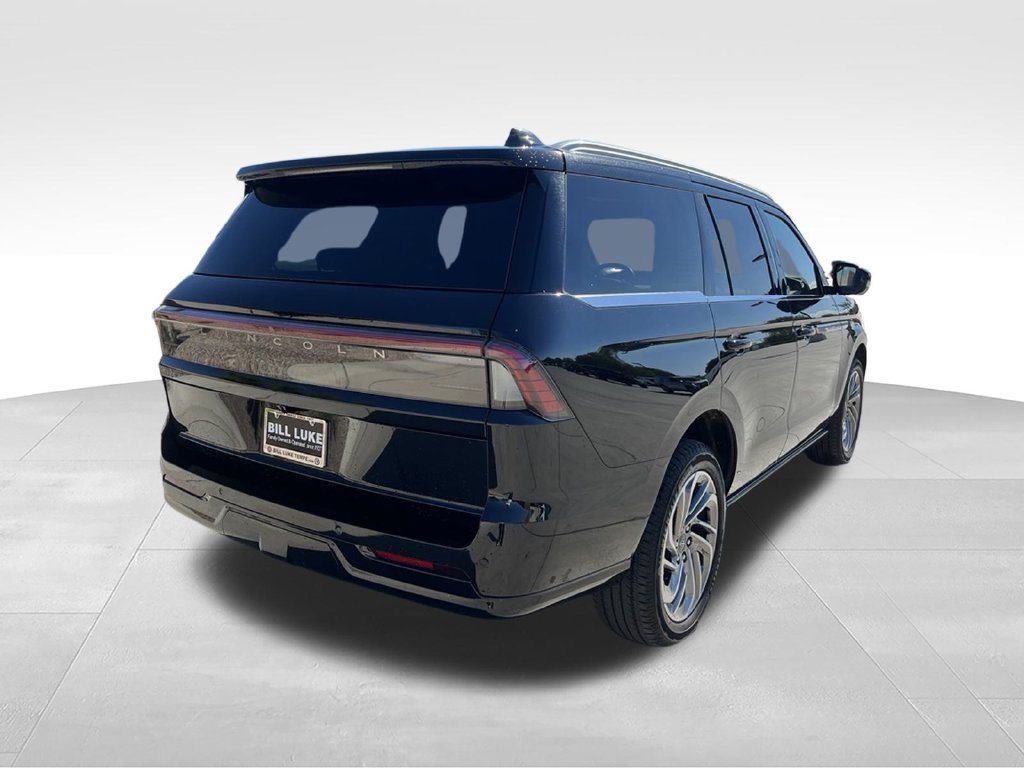 Used 2025 Lincoln Navigator Reserve AWD/4WD image 8