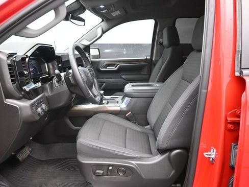 Used 2022 Chevrolet Silverado 1500 LT Trail Boss AWD/4WD image 21