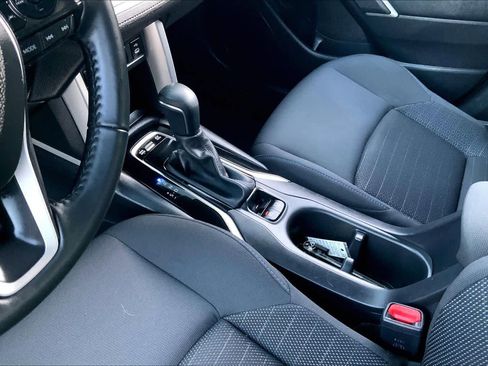 Used 2025 Toyota Corolla Cross AWD Hybrid image 15