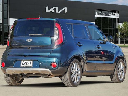 Used 2018 Kia Soul + image 6