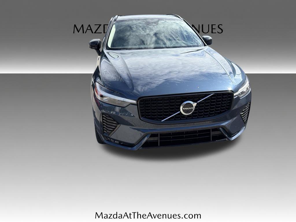 Used 2023 Volvo XC60 B5 Plus w/ Protection Package Premier AWD/4WD image 5