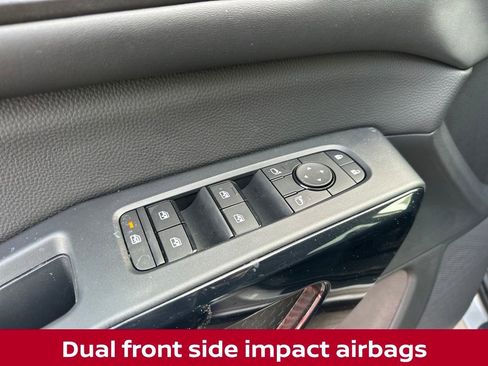 New 2025 Nissan Pathfinder SV w/ Black Appearance Package image 27