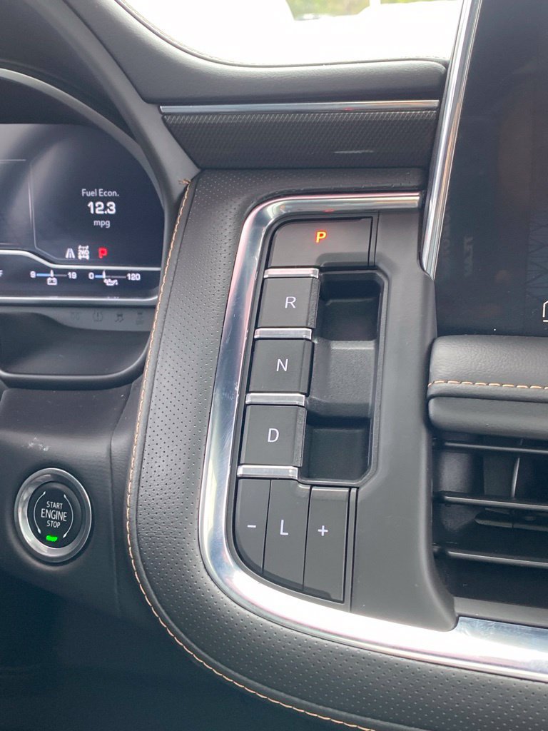 Used 2023 GMC Yukon AT4 w/ AT4 Premium Package AWD/4WD image 21