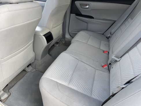 Used 2016 Toyota Camry LE image 18