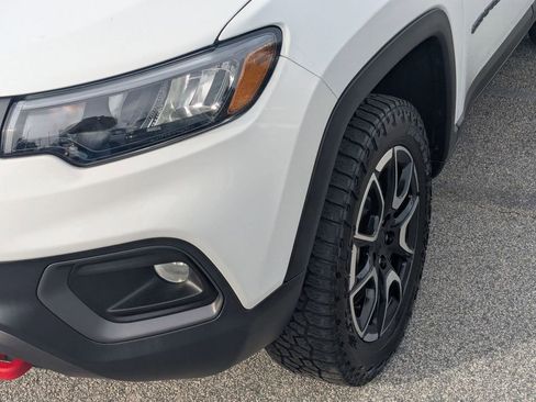 Used 2024 Jeep Compass Trailhawk image 9