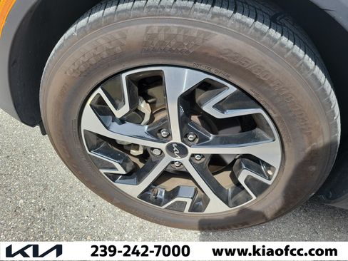 Certified 2025 Kia Sportage EX w/ Premium Package FWD image 5