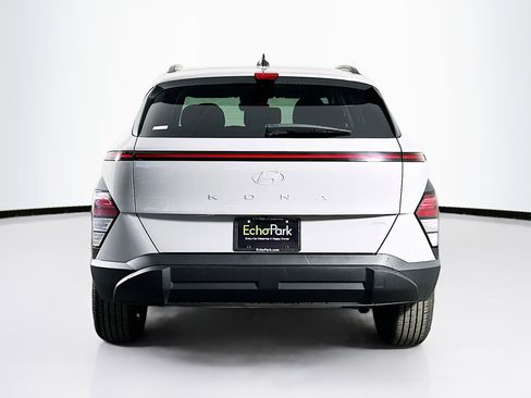 Used 2025 Hyundai Kona SEL image 7