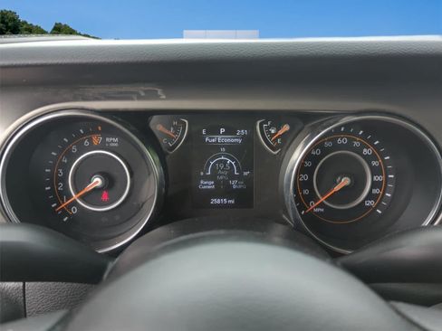 Used 2022 Jeep Gladiator Sport w/ Trailer Tow Package AWD/4WD image 17