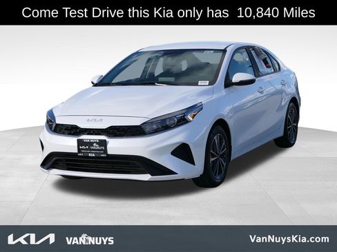 Used 2023 Kia Forte LXS w/ LXS Technology Package image 7