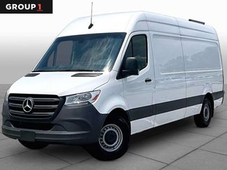 Used 2024 Mercedes-Benz Sprinter 2500 video 1