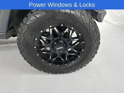 Used 2015 Jeep Wrangler Unlimited Sport w/ Quick Order Package 24S image 9