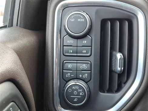 Used 2022 Chevrolet Silverado 1500 LTZ w/ LTZ Premium Package image 24