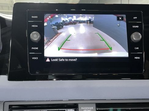 New 2026 Volkswagen Jetta SE FWD image 21