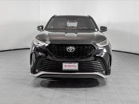 Used 2021 Toyota Highlander XSE image 12