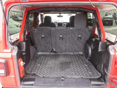 Used 2021 Jeep Wrangler Unlimited Sahara w/ Uconnect 4C Nav & Sound Group image 7