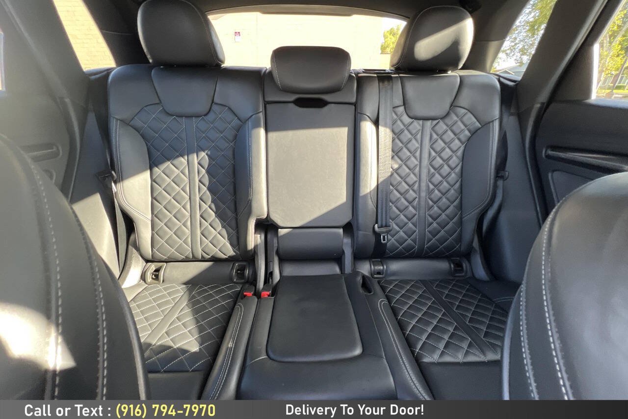 Used 2018 Audi SQ5 Prestige w/ Prestige Package AWD/4WD image 29