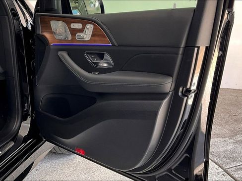 Used 2024 Mercedes-Benz GLE 53 AMG 4MATIC image 25