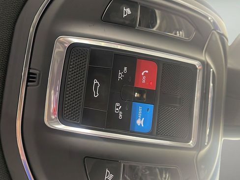 Used 2022 Jeep Wagoneer Series II AWD/4WD image 14