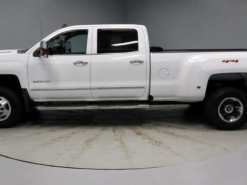 Used 2019 Chevrolet Silverado 3500 LTZ w/ Duramax Plus Package AWD/4WD image 7