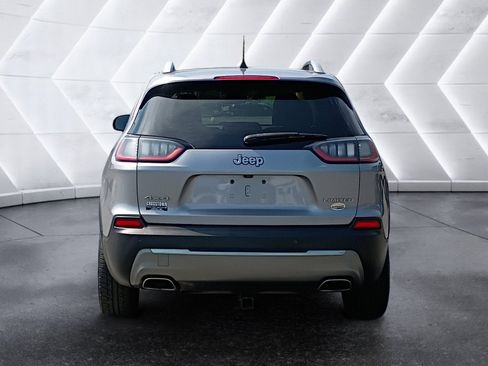 Certified 2019 Jeep Cherokee Limited w/ Luxury Group AWD/4WD image 5