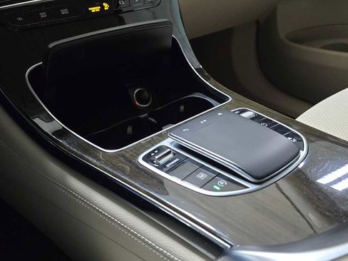 Certified 2020 Mercedes-Benz GLC 300 image 32