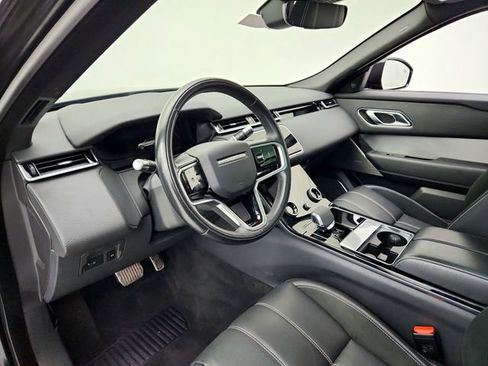 Used 2021 Land Rover Range Rover Velar R-Dynamic S image 16