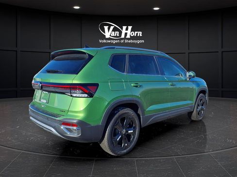 New 2025 Volkswagen Taos SEL image 55