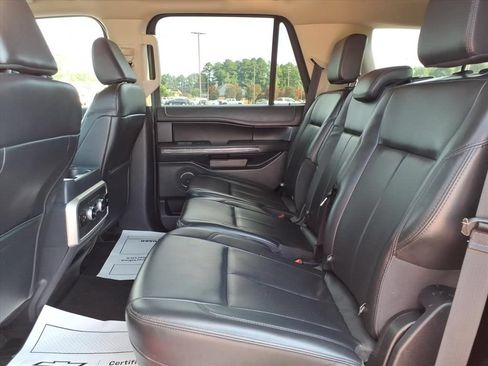 Used 2022 Ford Expedition XLT AWD/4WD image 24