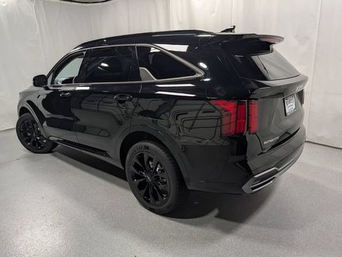Used 2023 Kia Sorento SX AWD/4WD image 5