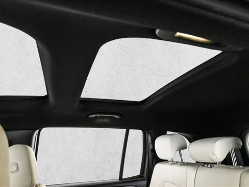 New 2026 Mercedes-Benz GLB 250 4MATIC image 21