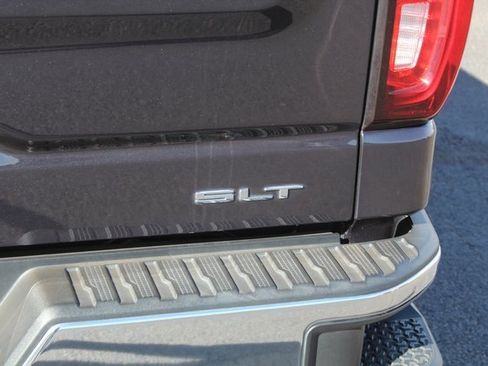 Used 2022 GMC Sierra 1500 SLT image 5