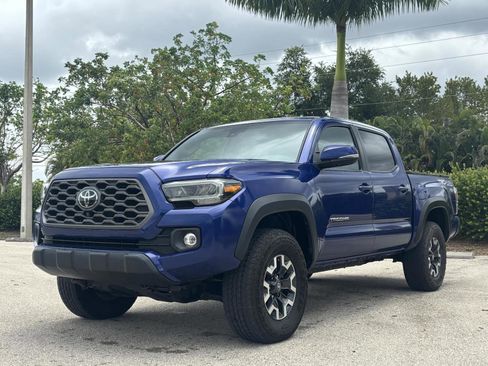 Used 2023 Toyota Tacoma TRD Off-Road w/ TRD Premium Off Road Package AWD/4WD image 2