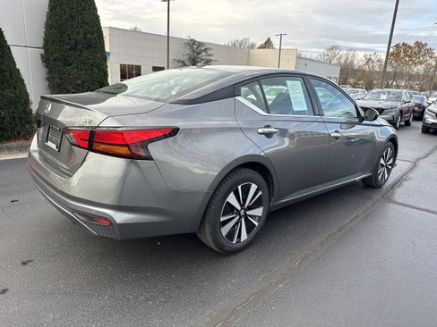 Used 2021 Nissan Altima 2.5 SV image 12