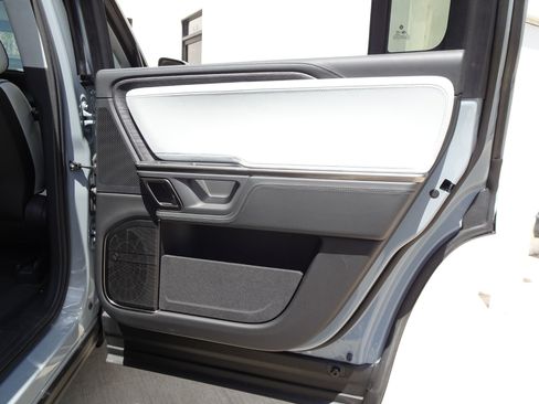 Used 2024 Rivian R1S Adventure AWD/4WD image 16
