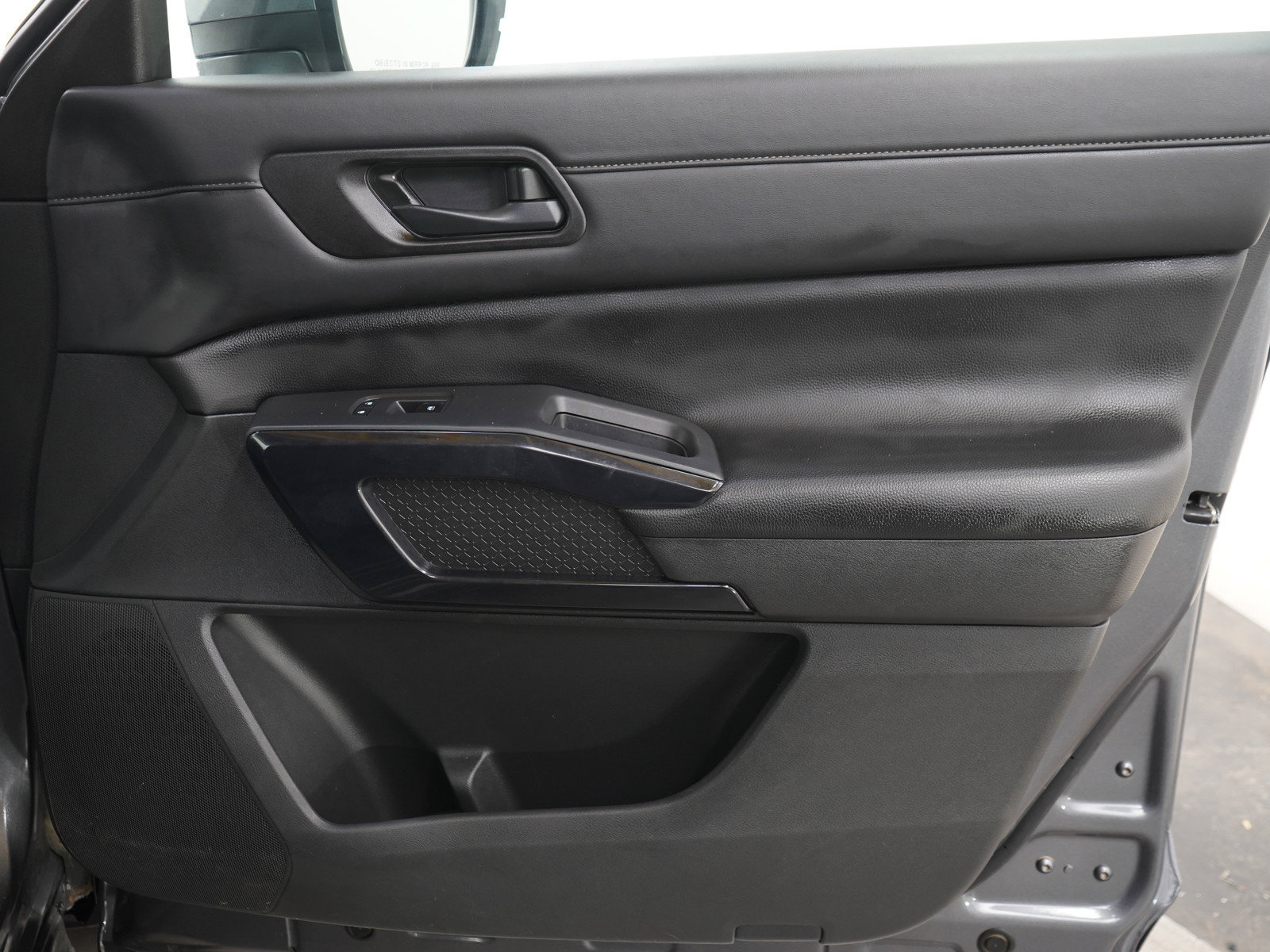 Used 2023 Nissan Pathfinder SV AWD/4WD image 11