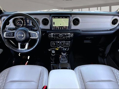 Used 2022 Jeep Wrangler Unlimited Sahara AWD/4WD image 7