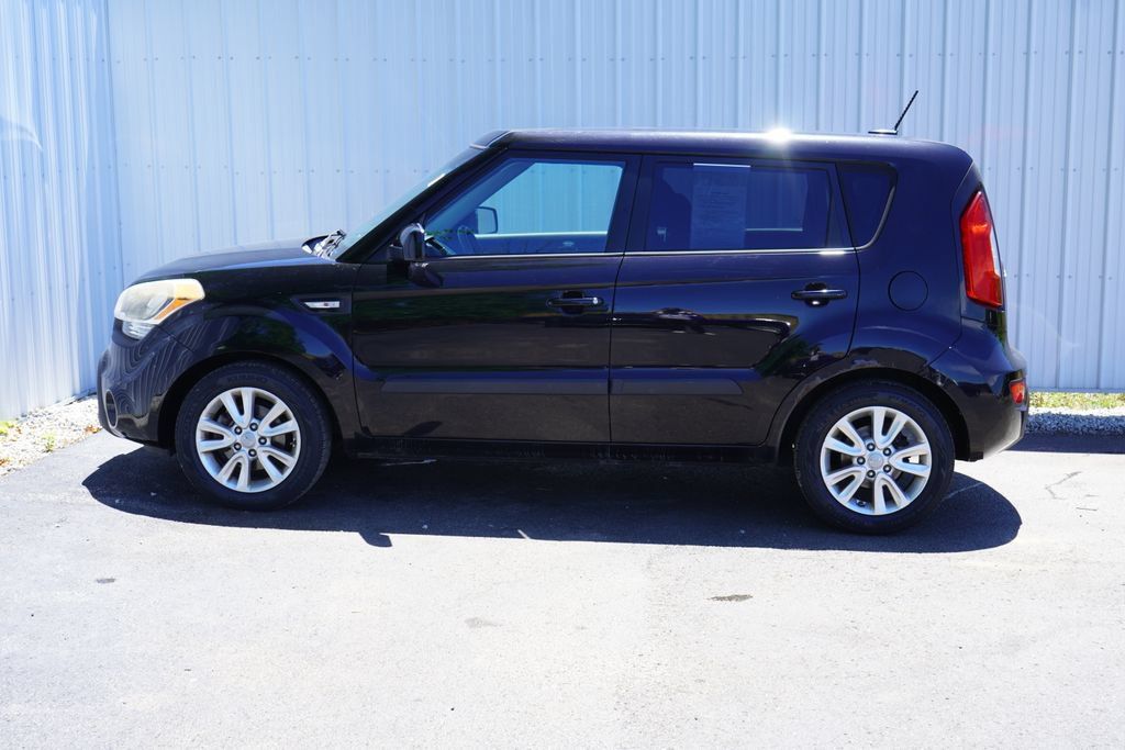 Used 2013 Kia Soul FWD image 3